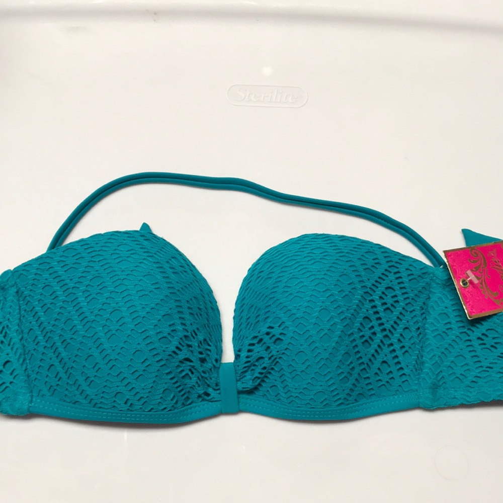 NWT bikini top